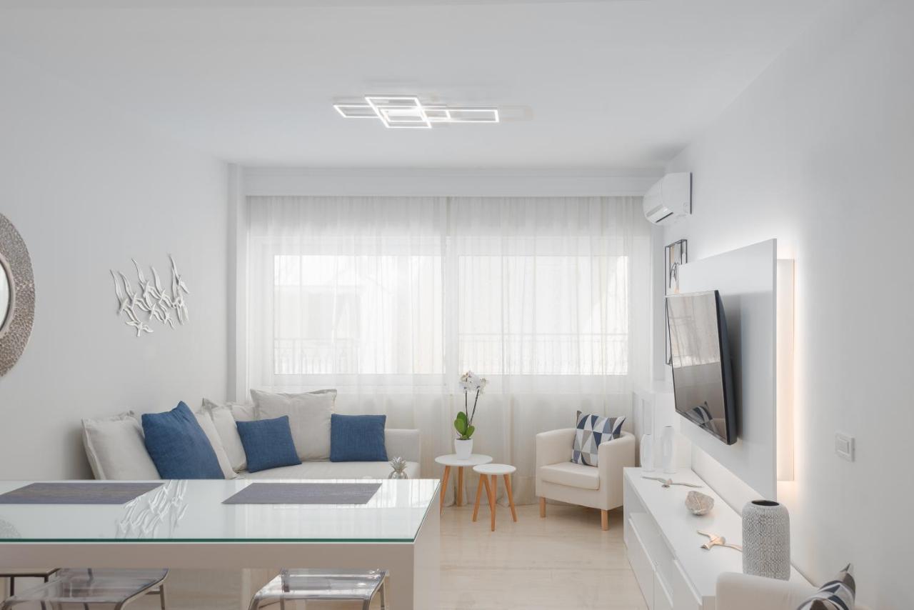 G&J Deluxe Apt Закинтос Экстерьер фото